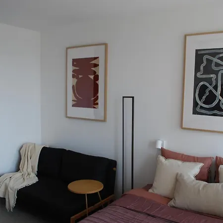 Apartment Break 124