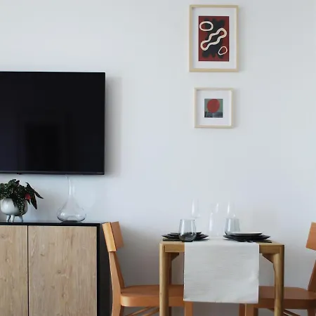 Break 124 Apartment *