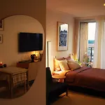 Apartment Break 124