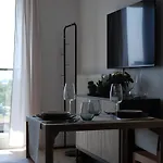 Break 124 Apartment *
